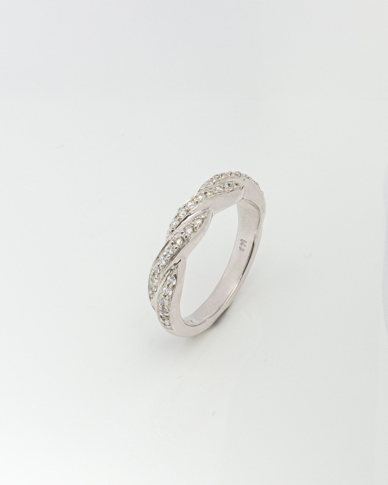 Diamond Twist Ring in White Gold