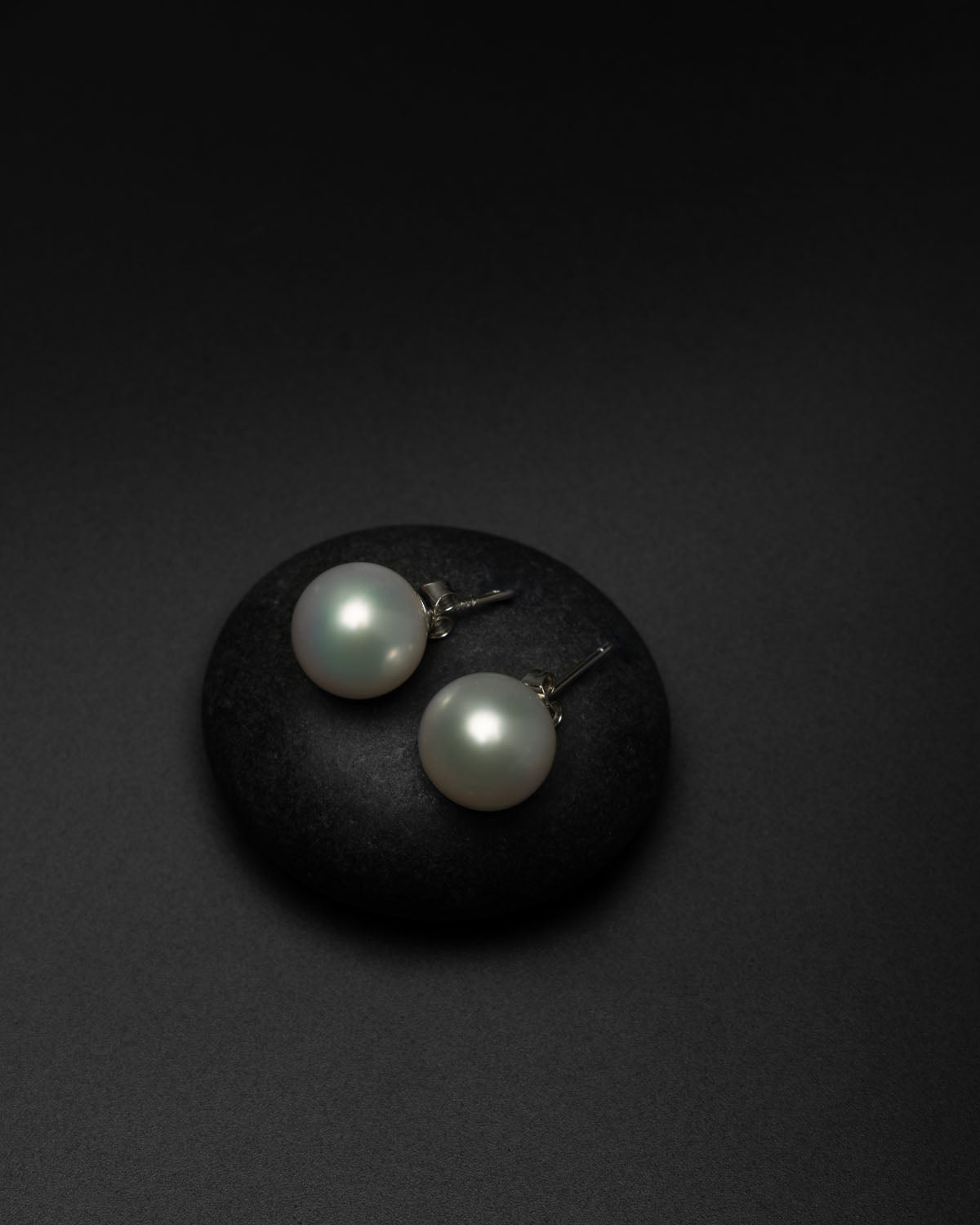 Fresh Water Stud Pearls