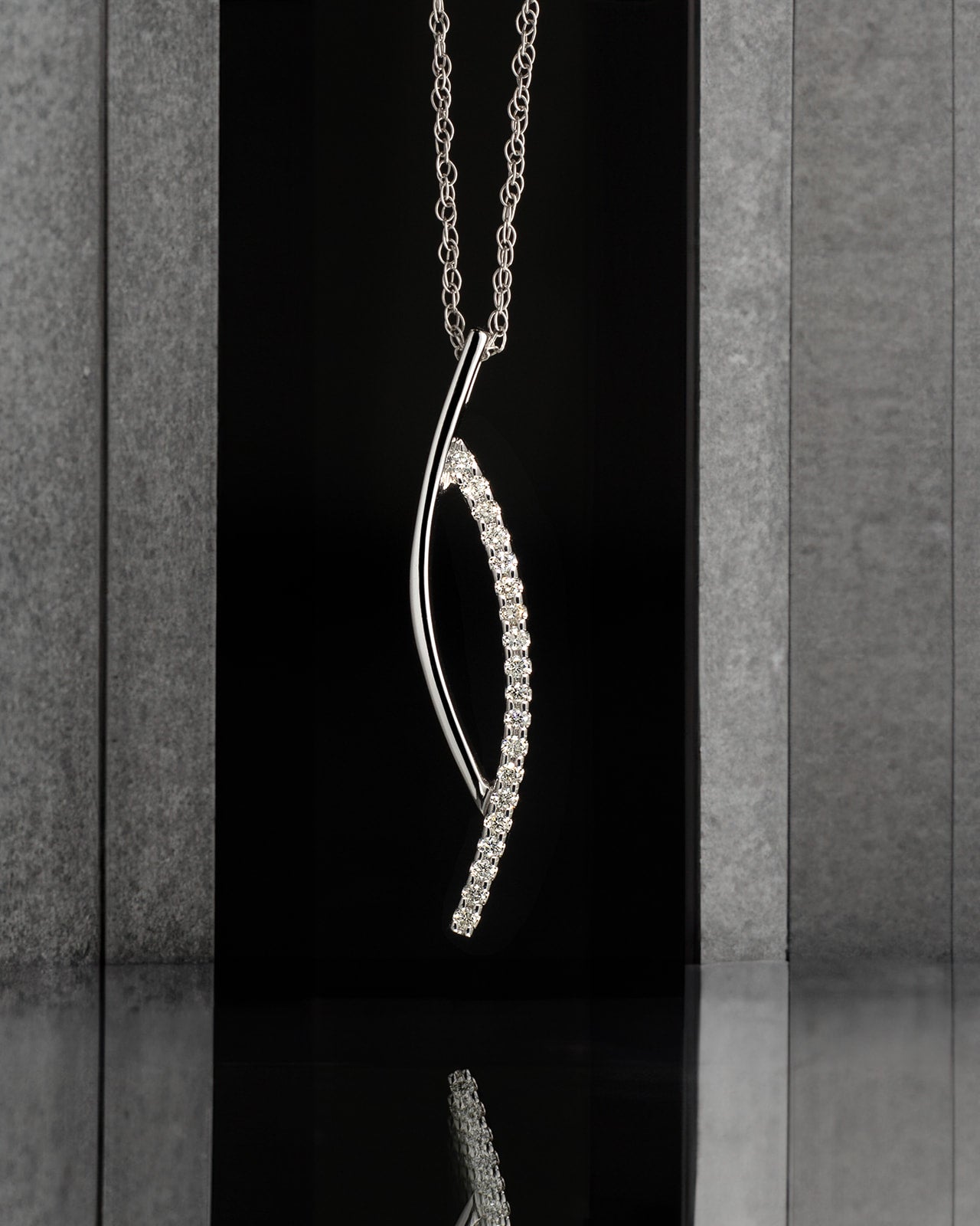 Open Bypass Fine Rope Diamond Pendant in White Gold