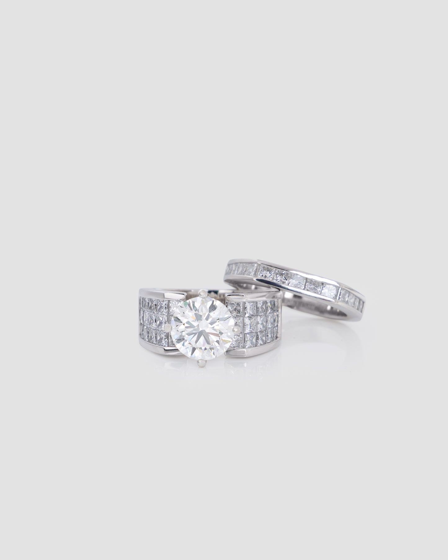 The Time-Stopper Diamond Ring in White Gold
