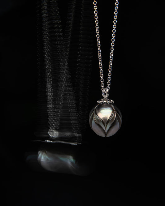 Tulip Black Pearl Pendant in White Gold