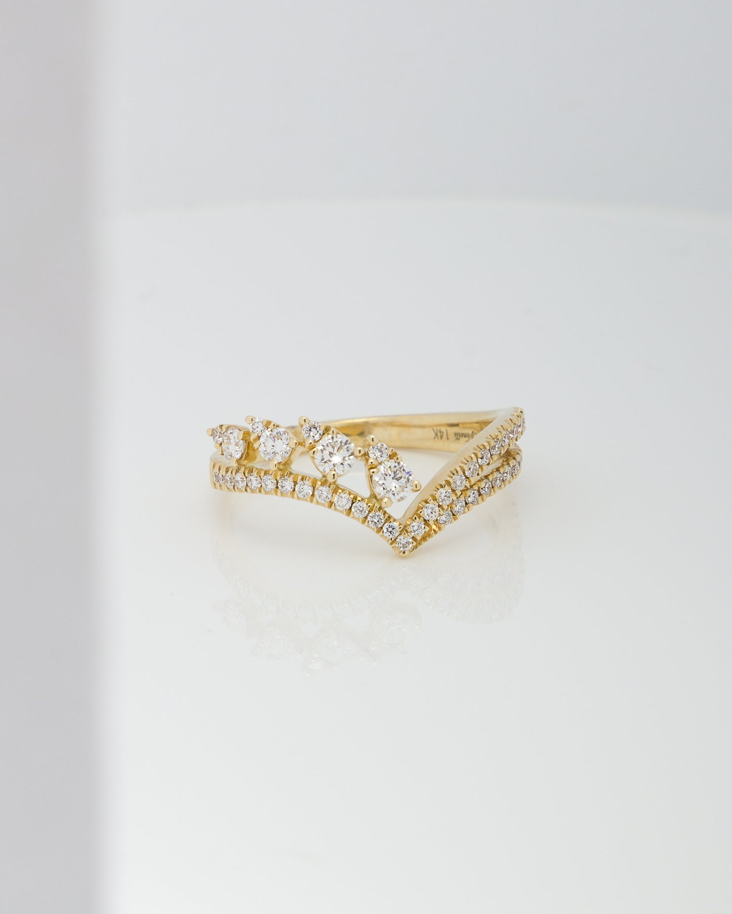 The V Band Diamond Ring in Yellow Gold