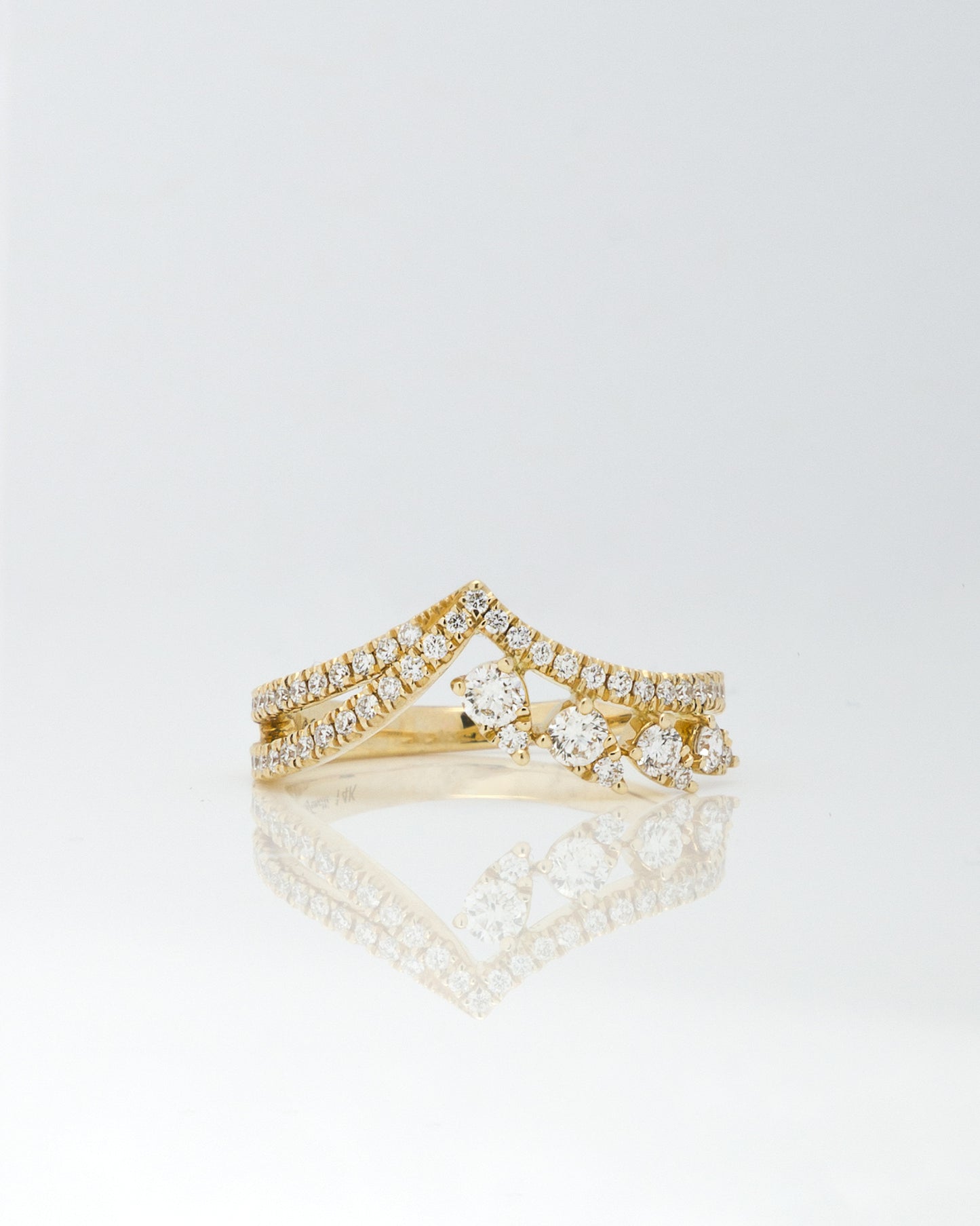 The V Band Diamond Ring in Yellow Gold