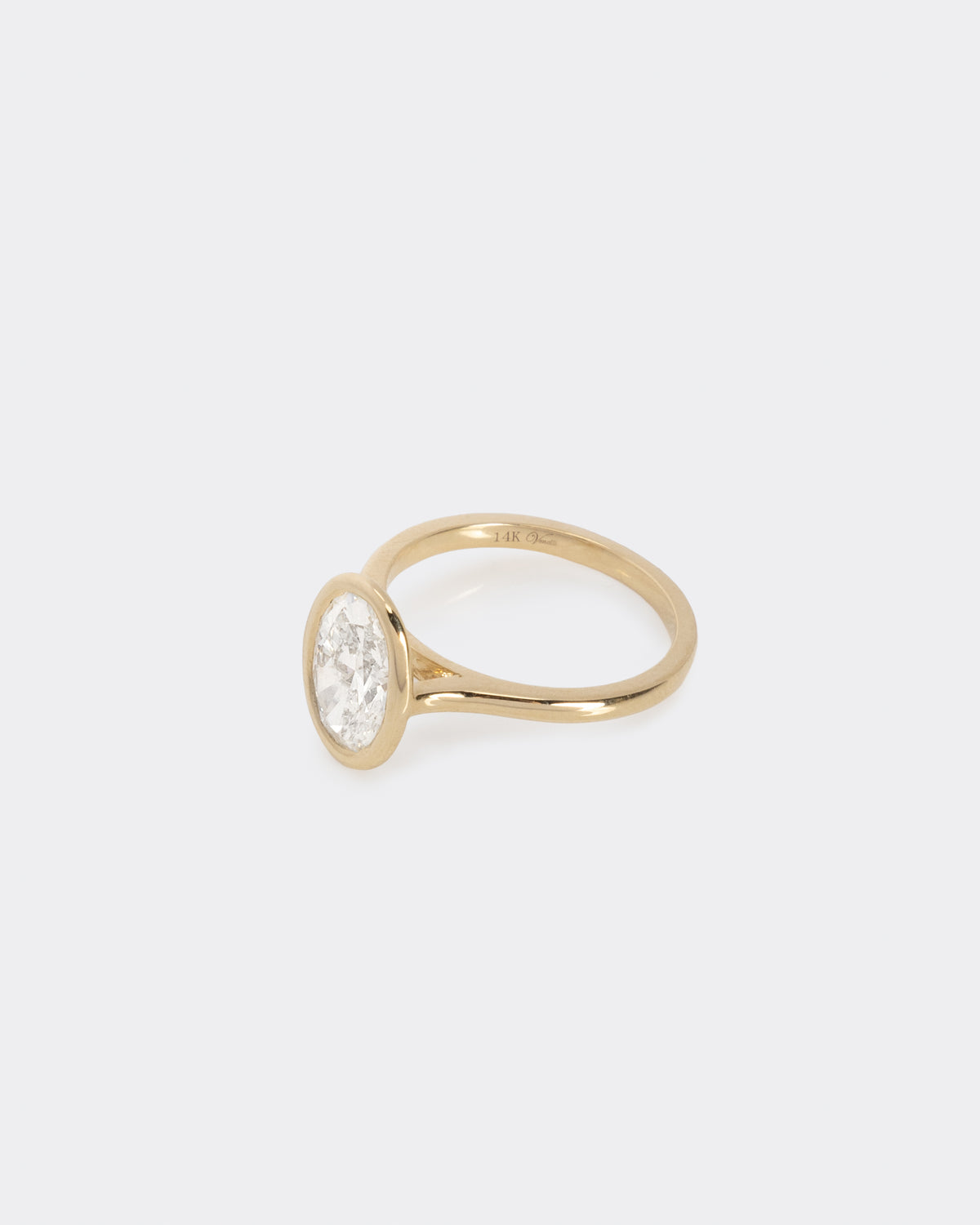 Oval Heirloom Diamond Ring in Yellow Gold