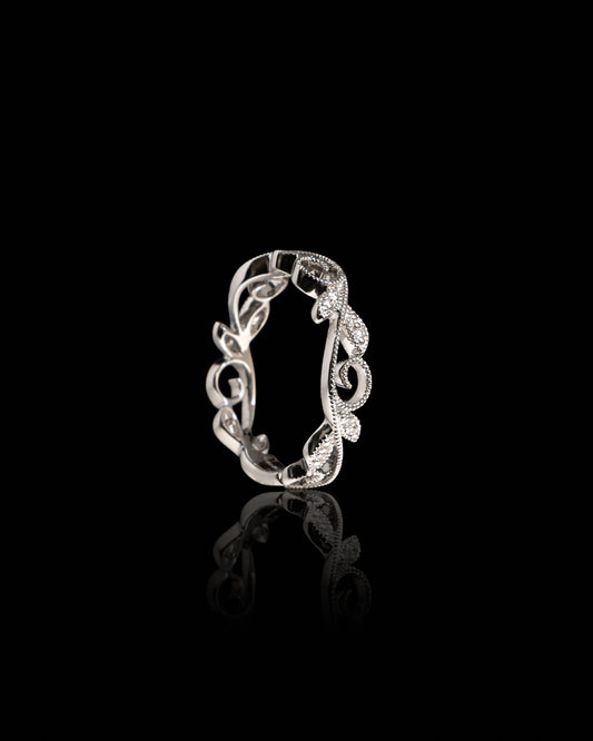 Diamond Filigree Ring in White Gold