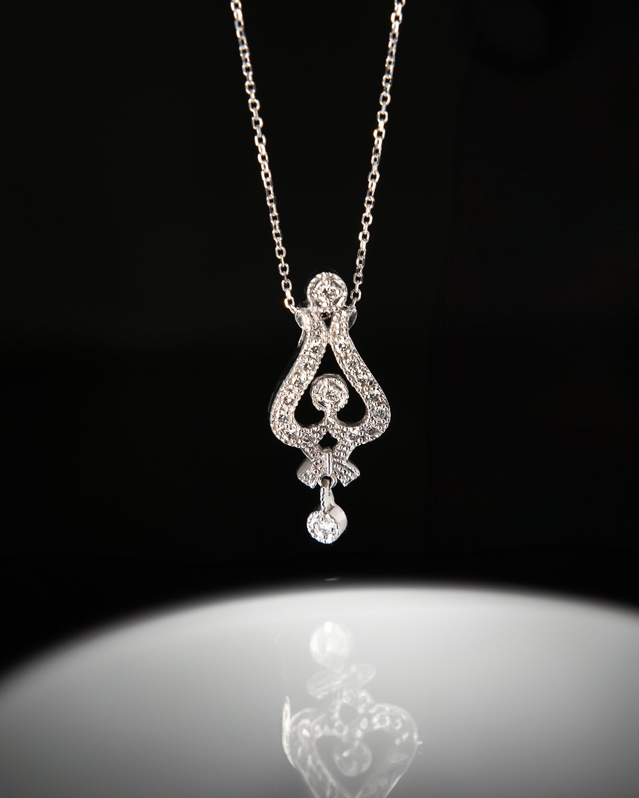 Vintage Lavalier Diamond Pendant in White Gold